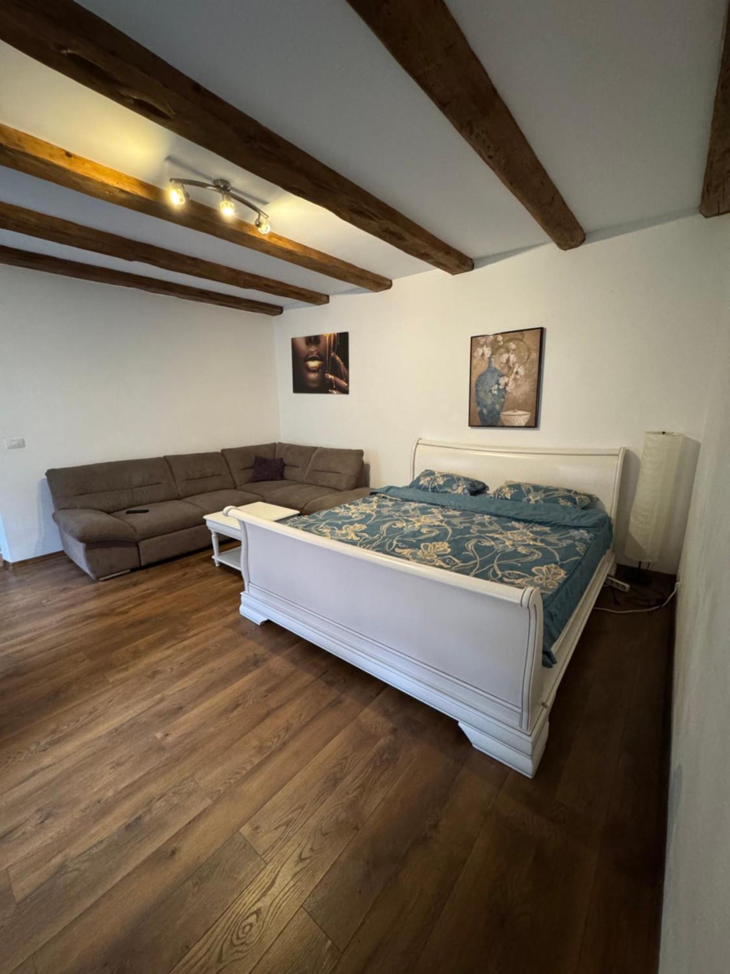 Appartamento Sunrise Castelului Braşov Esterno foto